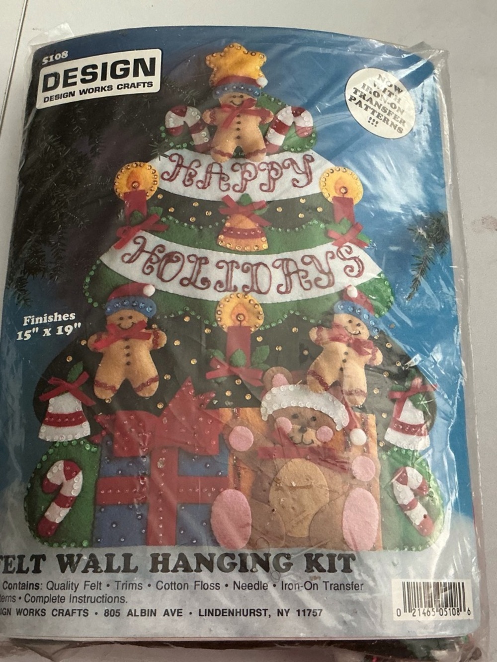 Design Works Crafts 'Happy Holidays' Felt Wall Hanging Kit - Multi